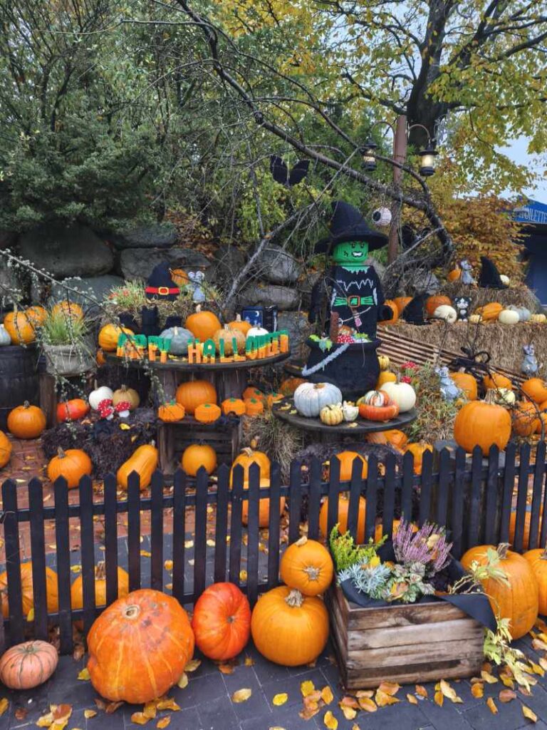 Halloween Deko im Legoland Billund