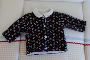 Babyjacke geschlossen